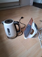 BREVILLE  STEAM IRON & LOGIK CREAM  JUG KETTLE