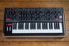 Moog Matriarch Paraphonic