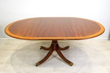 Fine Quality Vintage Mahogany Extending Oval Dining Table with Satinwood Inlay