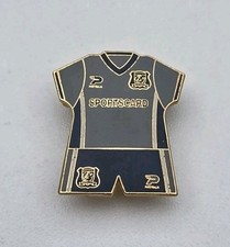 RARE HULL CITY VINTAGE KIT PIN BADGE