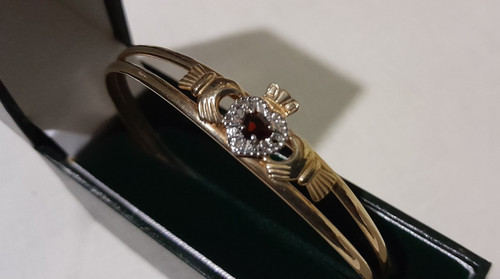 9ct yellow gold traditional - yellow,
