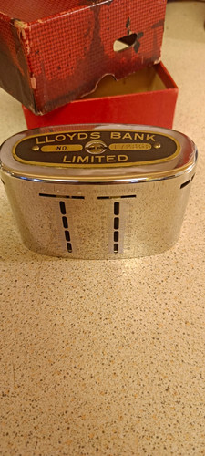 Lloyds bank limited metal - lloyds,