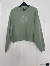 Woman’s Nike Sweater Size Small 