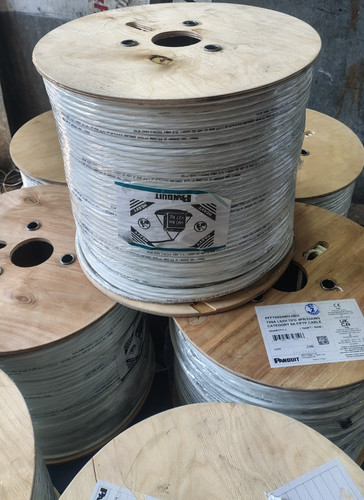 Panduit cat cable 500m - cable,