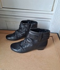 UK Size 6.5 Clarks Women's Ladies Ankle Boots EU 40 Leather Black Zip-Up Lightwe