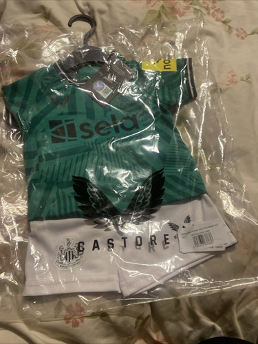 Newcastle united away full - newcastle,