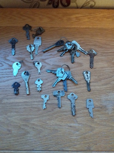 Vintage keys x26 mixed - vintage, lot