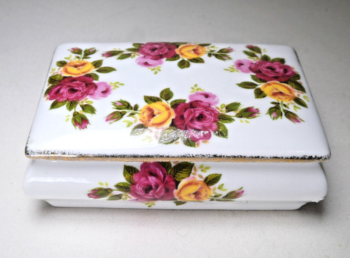 Royal albert old - old, roses