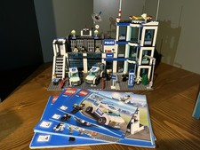 LEGO City #7498: Police