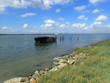 Photo A3 Old barge seen from