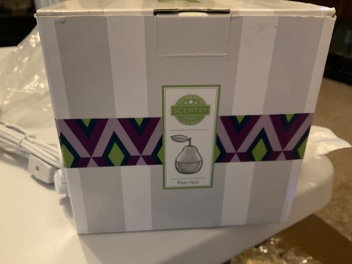 Scentsy warmer pear fect - warmer, pear-fect