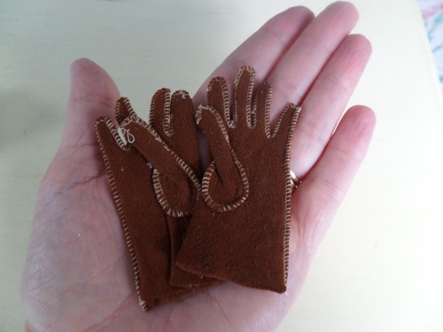 Antique suede doll gloves - antique,