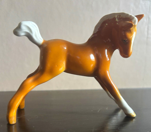 Beswick palomino horse - beswick, foal