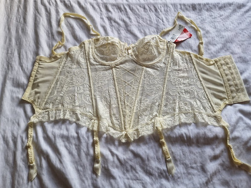 Beautiful vintage ivory - beautiful,