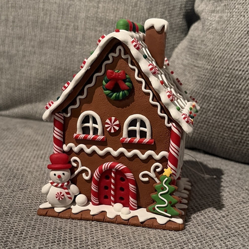 Gingerbread house snowman - gingerbread,