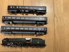 HORNBY ROYAL TRAIN