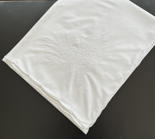 Vintage white embroidered - -,