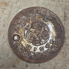 Antique Salvage Coal Hole cover Plate Cast Iron 205mm diameter manhole cover 