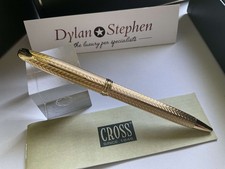 Cross Pinnacle 22K Gold