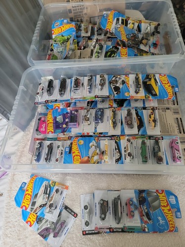 Hot wheels random - hot,