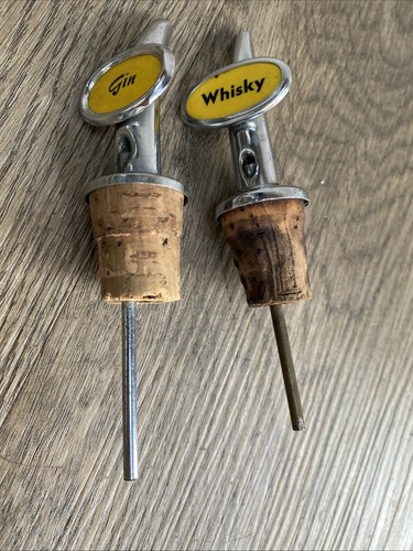Pair vintage optic pouring - pair,
