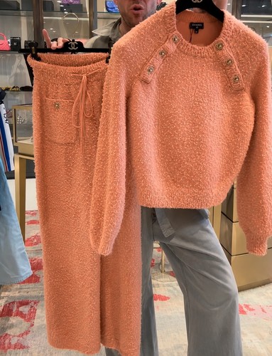 Chanel 21b coral alpaca wool - chanel,