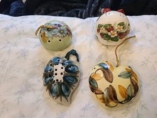 VINTAGE  POTTERY  POMANDERS / Pot Pourri X 4