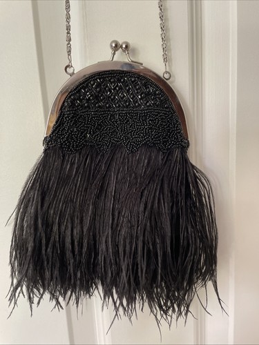 Black ostrich feather - black, bead