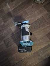 Makita DRT50 18V Cordless Router and battery  ,good working condition. 