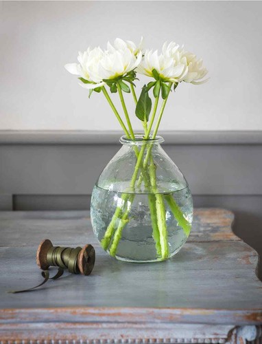 Large round flower - large, clear