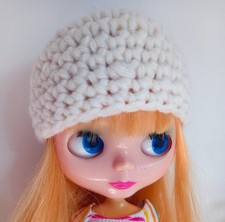 white hat for blythe, white hat for tangkou