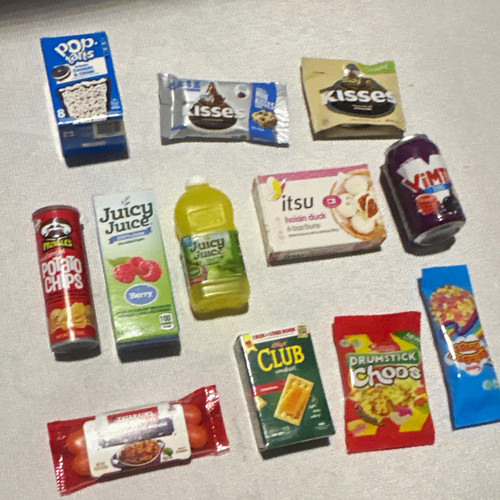 Zuru mini brands food bundle - mini,