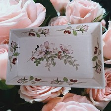 Portmeirion 'Countryside' Wild Rose Rosehip Design 18cm x 11cm Oblong Dish