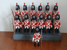 PLAYMOBIL-12  RED COATS SOLDIERS & 1 RED COAT CAPTAIN......STAND NOT INCLUDED