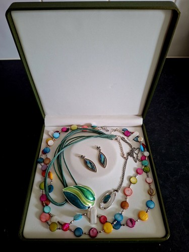 Joblot colourful jewellery - joblot,