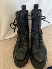 UGG® AUSTRALIA SHEENA BLACK