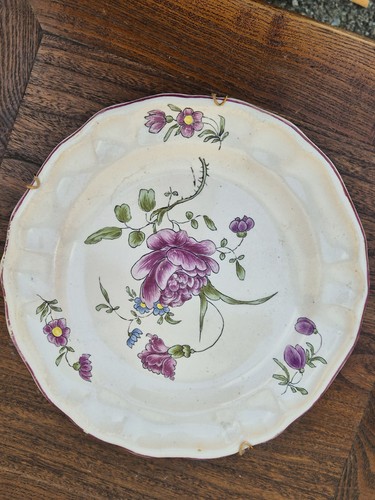 Marseille faience plate - , widow