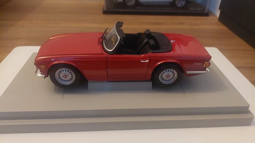 Britains triumph tr6 - 1/18,