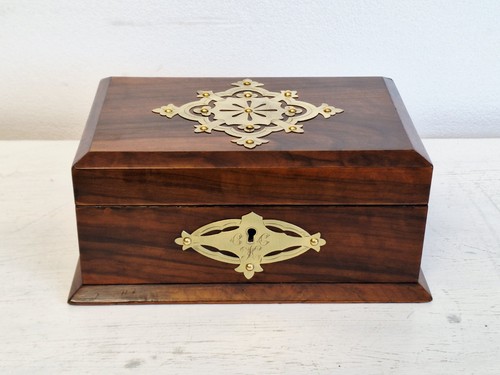 Antique olivewood - antique,