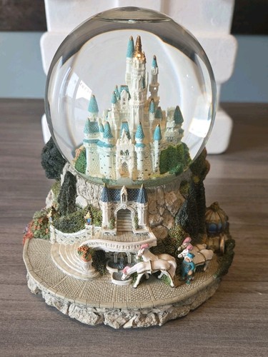 Disney cinderella castle - disney,
