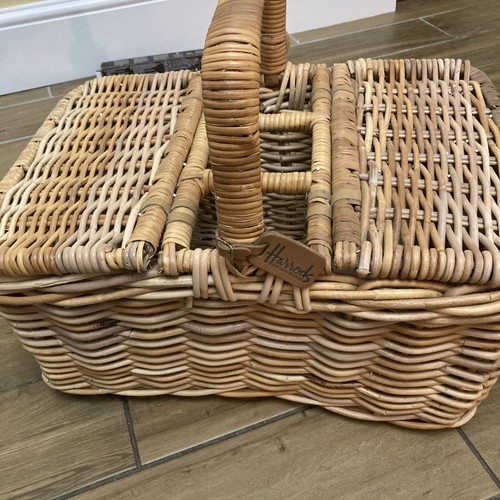 Large vintage harrods picnic - large,