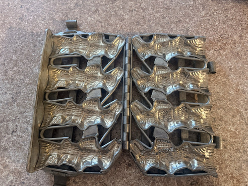 Antique metal hinged - metal,