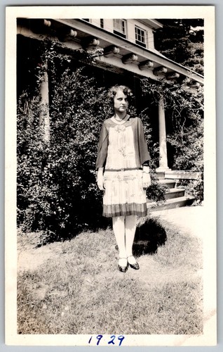 Vtg snapshot woman in - vtg, b&w