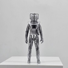 DOCTOR WHO FIGURE CYBERMAN ATTACK OF THE CYBERMEN FROM THE MONSTERS SET