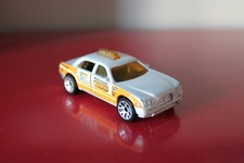 Matchbox 2.9” TAXI CAB Diecast Toy Car VINTAGE 2002 White & Yellow METRO