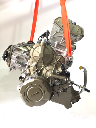 Ducati panigale 1000 - v4, r