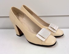 Vintage 1960's Ladies Leather Shoes By Rayne UK Size 6- C56