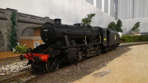 Hornby r2229 class 8 0 - hornby,