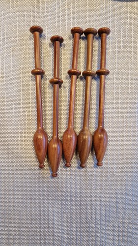 Wooden lace making bobbins - lace,