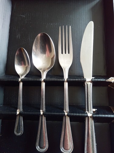 Oneida stainless cutlery - stainless, set